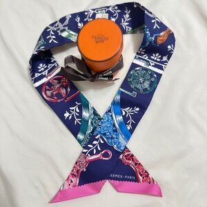 NWT Hermes Etriers Remix Twilly in Indigo and Rose